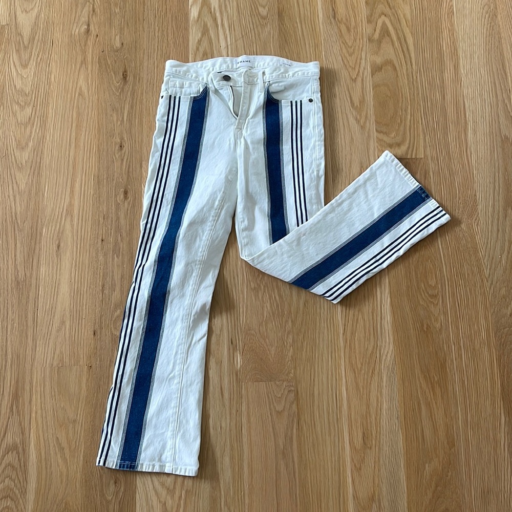 Frame denim le crop mini boot cut. Size: 25